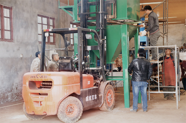 1521020769186816lz91.jpg 雷磨磨粉機.jpg